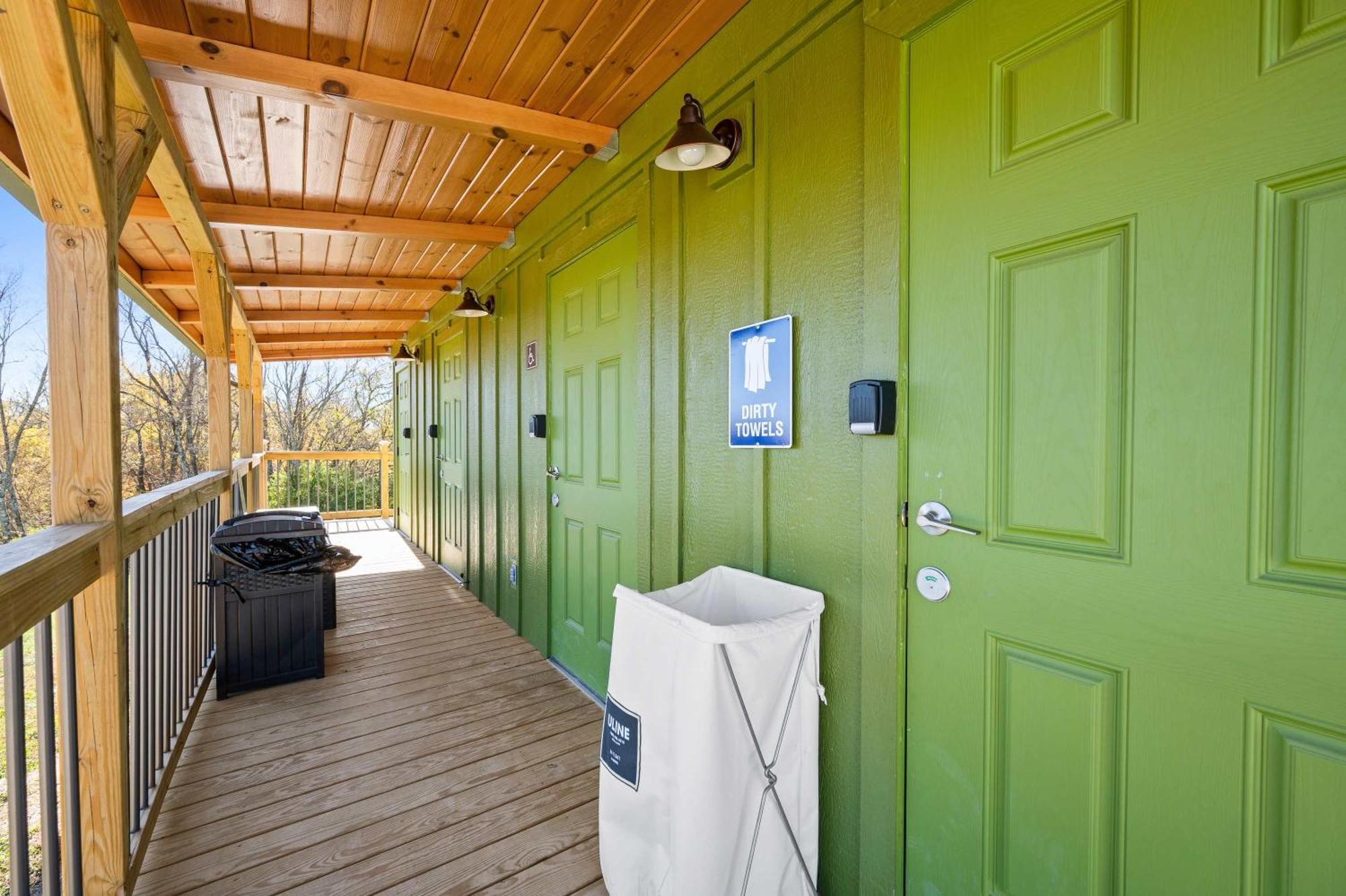 The Lodges At Eden Reserve - Safari Tents Williamstown Eksteriør billede